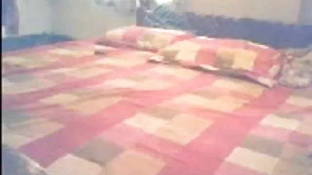 હાર્ડ વ્યક્તિ બેડ સેકસી વીડીયો મુકો fucks સંપૂર્ણ મહિલા વાળ વાળુ ભોસ ચુત