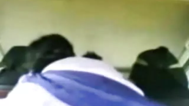 Curvy ગર્લફ્રેન્ડ Deepthroating સેકસી ગુજરાતી વીડીયા સાથે એક મોટો લોડો બેડરૂમમાં