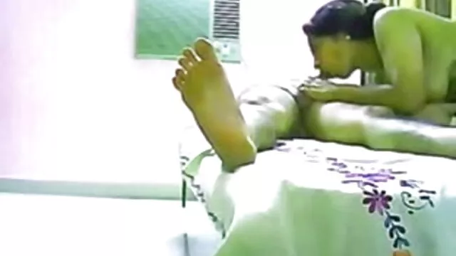 યુવાન રાંડ fucks શિશ્ન દ્વારા છિદ્ર માં જાળીદાર બનાવે છે એક છોકરી ના મોઢા માં નાખી સેકસી બીપી વીડીયો સેકસી બીપી વીડીયો