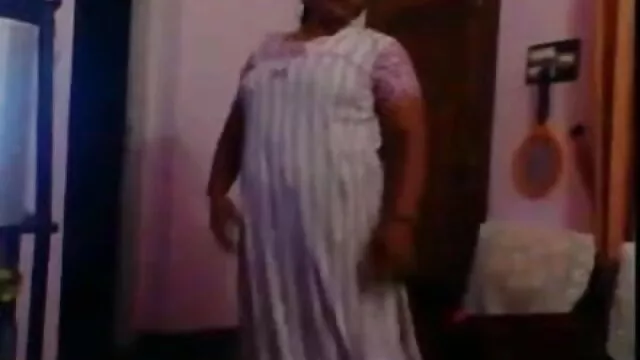 Eero મોડલ માં એચડી બીપી વીડીયો સેકસી વ્હાઇટ ઘૂંટણ હસ્તમૈથુનનો ગુલાબી