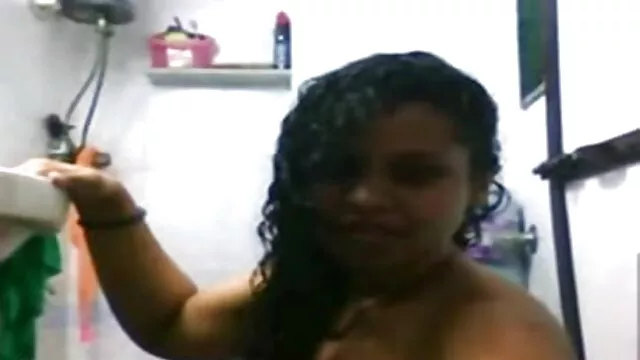 લેડી સાથે મોટા tits fucks સાથે સેકસ વીડીયા યુવાન પ્રેમી દ્વારા છિદ્ર માં pantyhose