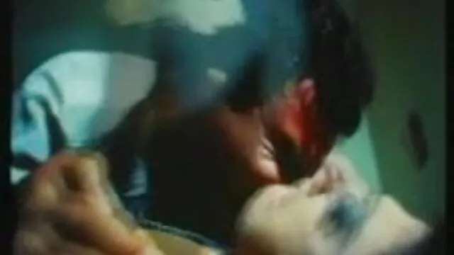 Striptease ખેંચવામાં stripper કરે છે આ સેકસી વીડીયો એક્સ એક્સ મહિલા ક્લબ