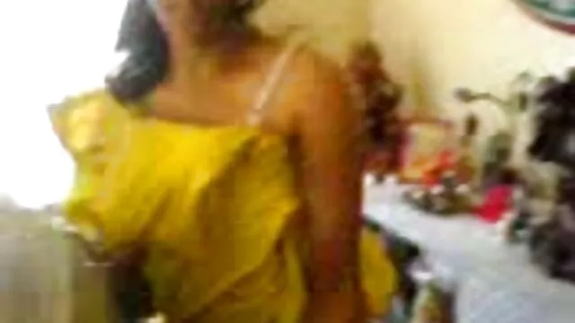 યુવાન છોકરી fucked ગળામાં લોડો માટે રાહ બીપી વીડીયો સેકસી વીડિયો જોઈ રહ્યું છે તેના પ્રેમી,